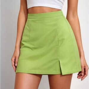 ZARA Skort Green Medium Slit Thigh Side Zip Shorts Waist 28” Schoolgirl Athletic